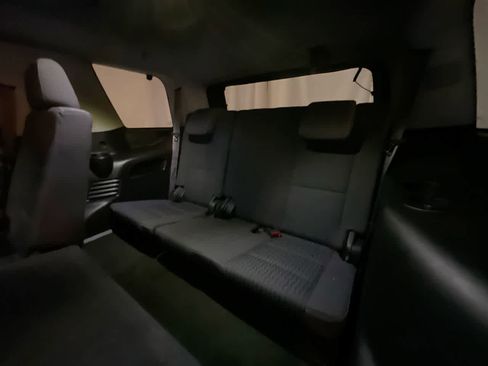 Used 2017 GMC Yukon SLE w/ SLE Value Package image 23