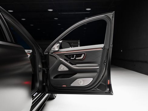 Used 2024 Mercedes-Benz S 63 AMG S image 65