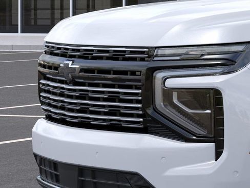 New 2026 Chevrolet Suburban High Country AWD/4WD image 15