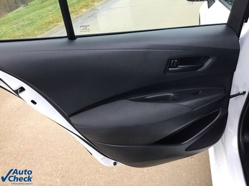 Used 2024 Toyota Corolla LE image 12