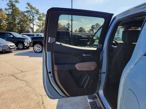 New 2026 GMC Canyon Denali image 28