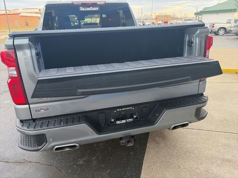 Used 2023 Chevrolet Silverado 1500 High Country w/ High Country Premium Package AWD/4WD image 12