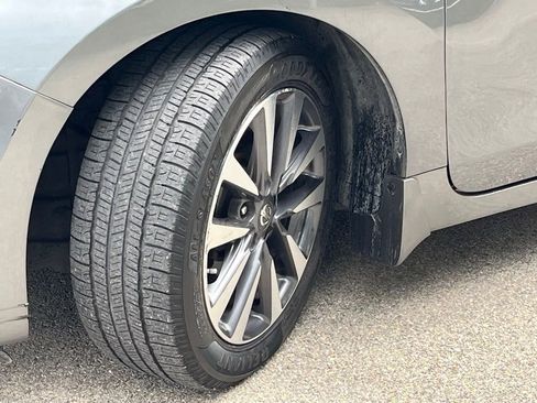 Used 2017 Nissan Altima 2.5 SL w/ Moonroof Package FWD image 10