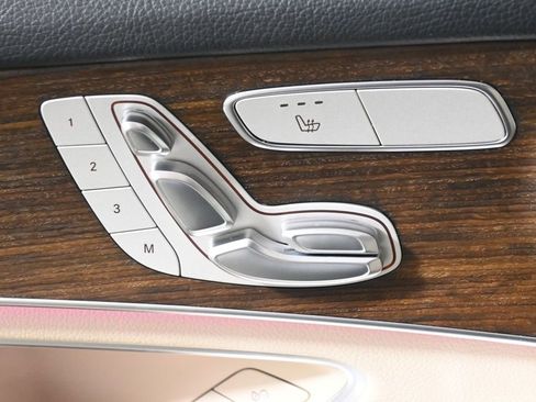 Certified 2022 Mercedes-Benz GLC 300 4MATIC image 18
