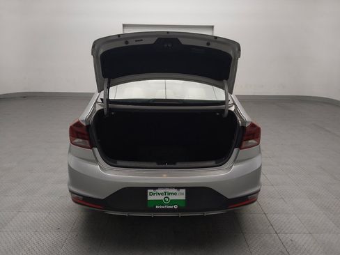 Used 2020 Hyundai Elantra SE FWD image 29