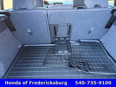 Used 2024 Volvo XC40 B5 Core w/ Protection Package image 21