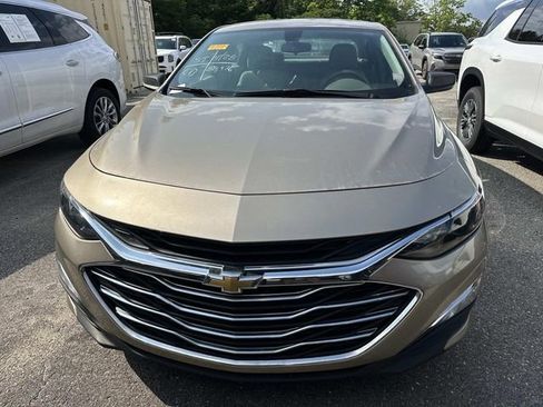 Used 2022 Chevrolet Malibu LS FWD image 2