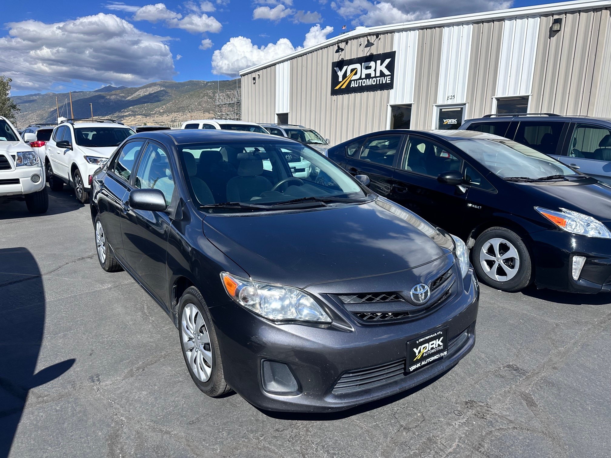 Used 2012 Toyota Corolla LE FWD image 1