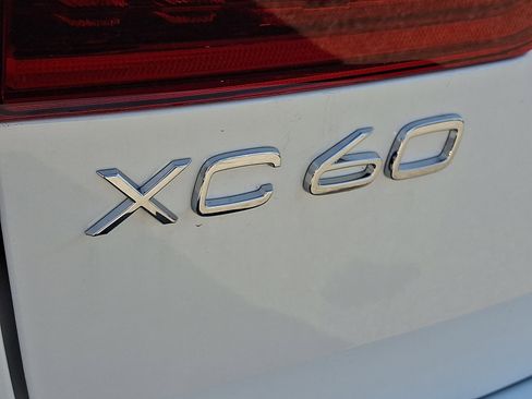 New 2026 Volvo XC60 B5 Core w/ Climate Package image 14