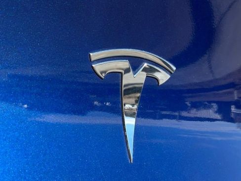 Used 2025 Tesla Model Y Long Range image 18