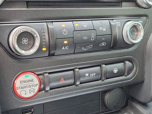 Used 2017 Ford Mustang GT image 33