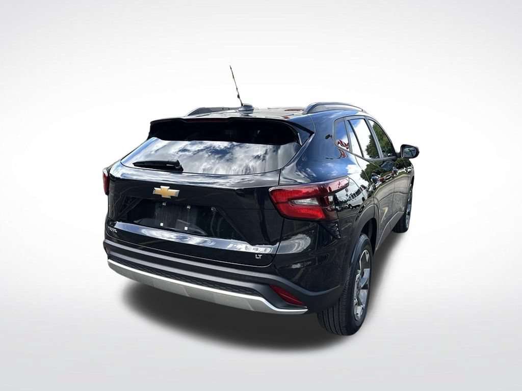 Used 2024 Chevrolet Trax LT w/ Driver Confidence Package FWD image 6