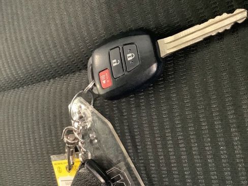 Used 2017 Toyota RAV4 LE w/ All Weather Liner Package AWD/4WD image 23