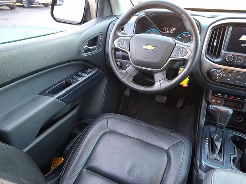 Used 2020 Chevrolet Colorado Z71 image 14