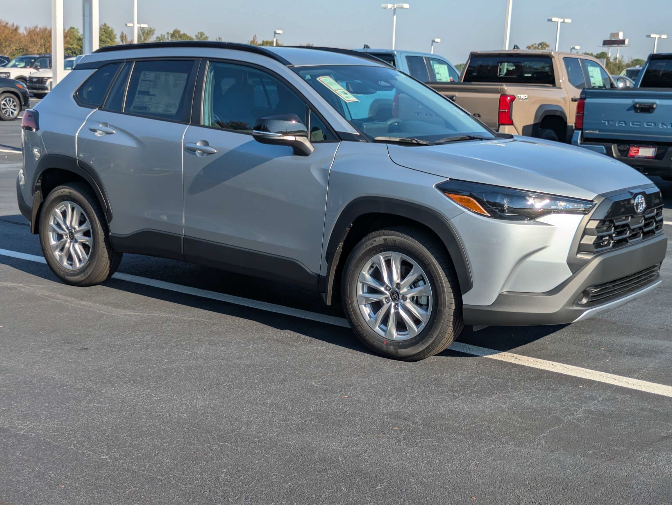 New 2026 Toyota Corolla Cross LE FWD image 2