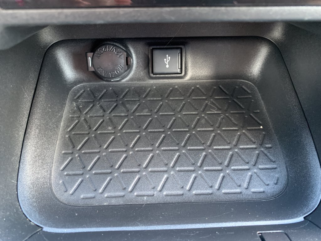 Used 2022 Toyota RAV4 XLE Premium FWD image 19