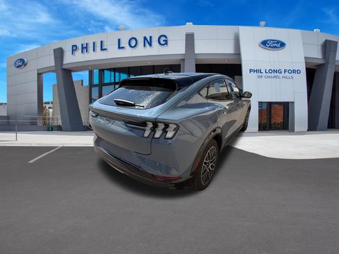Used 2024 Ford Mustang Mach-E Premium AWD/4WD image 5