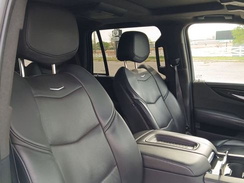 Used 2020 Cadillac Escalade Platinum image 52