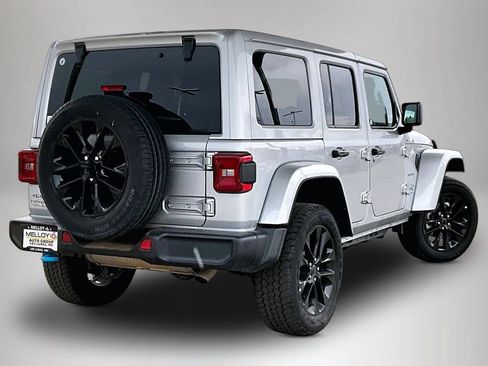 Used 2024 Jeep Wrangler Unlimited Sahara AWD/4WD image 6