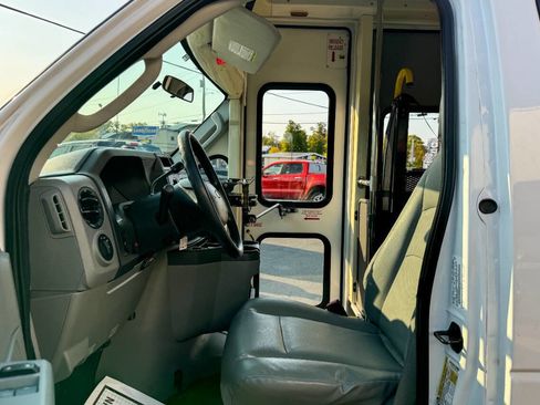 Used 2011 Ford E-350 and Econoline 350 Extended Super Duty w/ PWR Group image 24