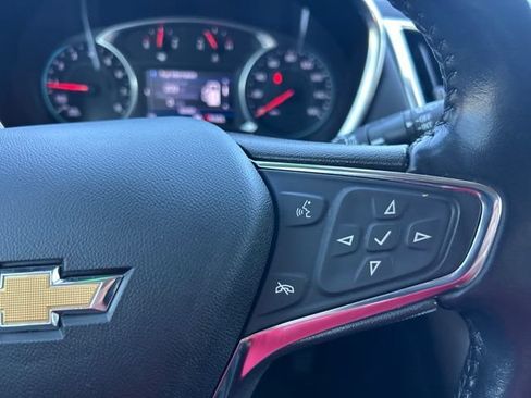 Used 2021 Chevrolet Equinox LT FWD image 19