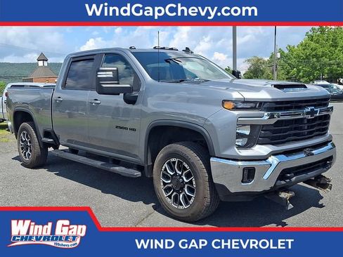 Used 2024 Chevrolet Silverado 2500 LT w/ Convenience Package AWD/4WD image 1