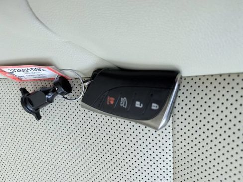 Used 2021 Lexus GX 460 Premium w/ Premium Package AWD/4WD image 27