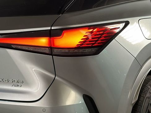 New 2026 Lexus RX 450h AWD w/ Convenience Package image 8