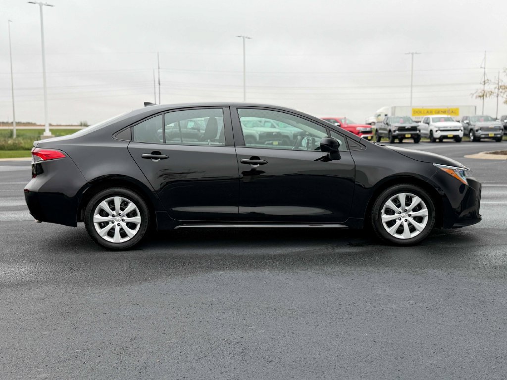 Used 2024 Toyota Corolla LE FWD image 6