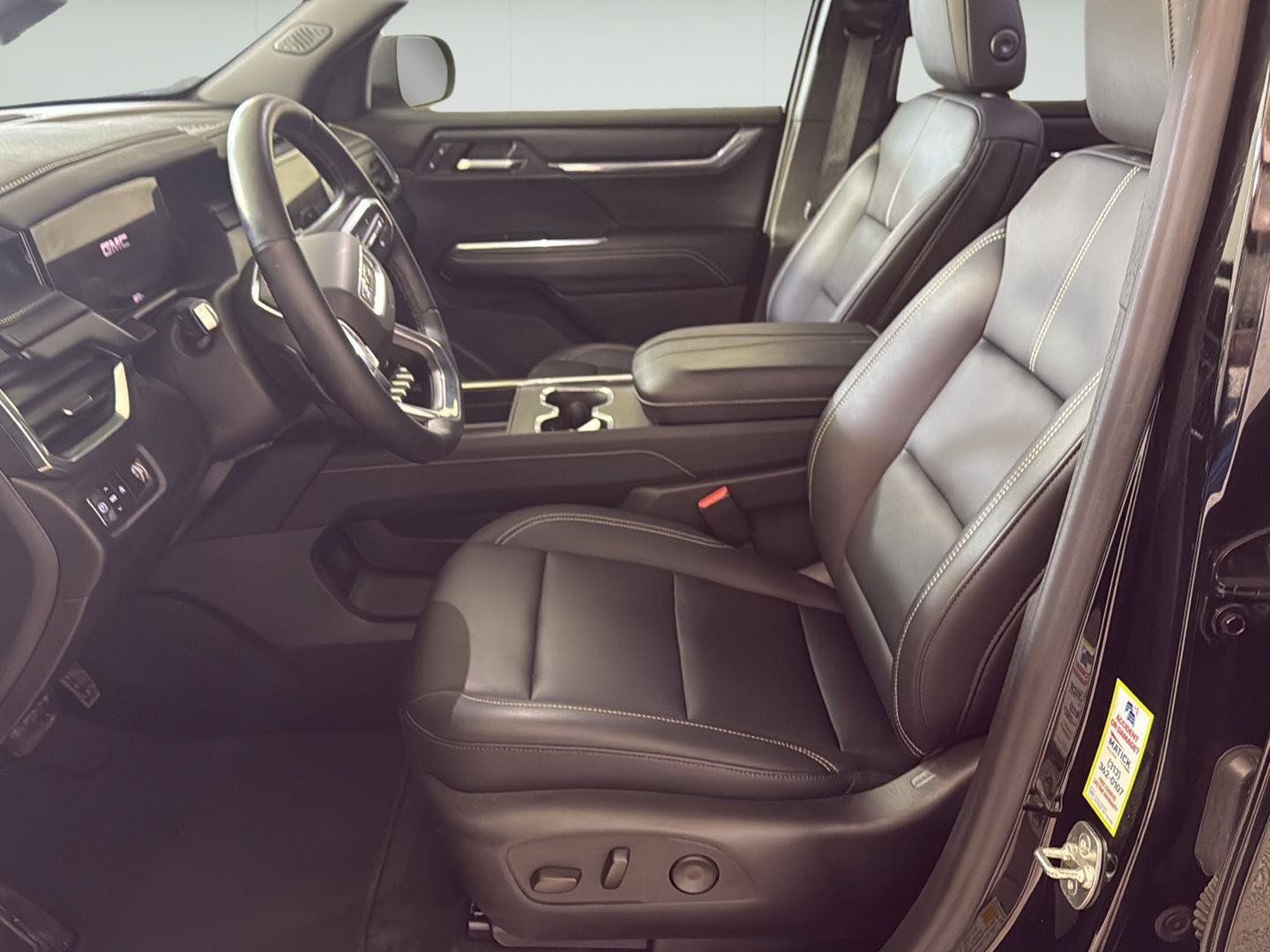 Used 2024 GMC Acadia Elevation FWD image 10