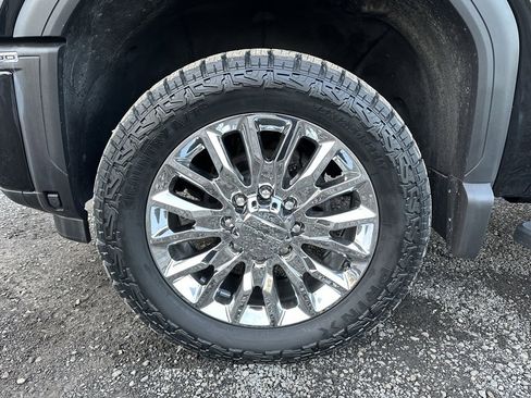 Used 2024 GMC Sierra 2500 Denali image 13