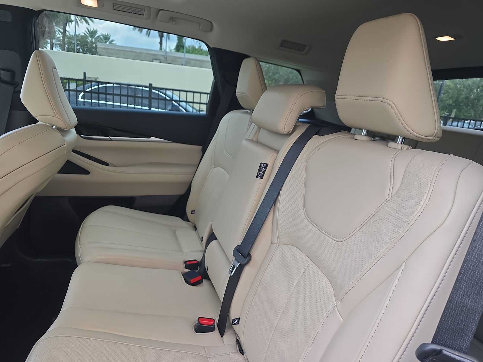 Used 2024 INFINITI QX60 Pure FWD image 13