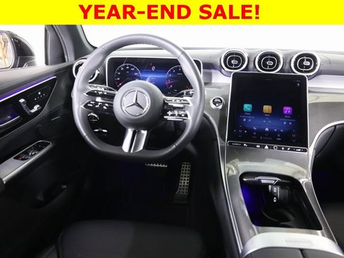 Used 2025 Mercedes-Benz GLC 300 4MATIC image 30