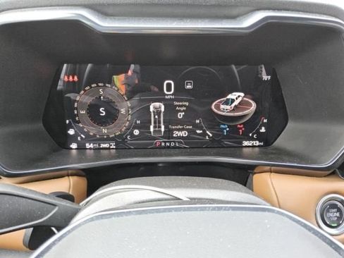 Used 2024 GMC Canyon AT4 AWD/4WD image 5