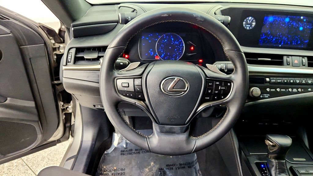 Used 2021 Lexus ES 250 w/ Accessory Package 2 AWD/4WD image 14