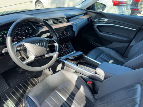 Used 2019 Audi e-tron Premium Plus image 13