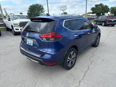 Used 2019 Nissan Rogue SV w/ Premium Package AWD/4WD image 3