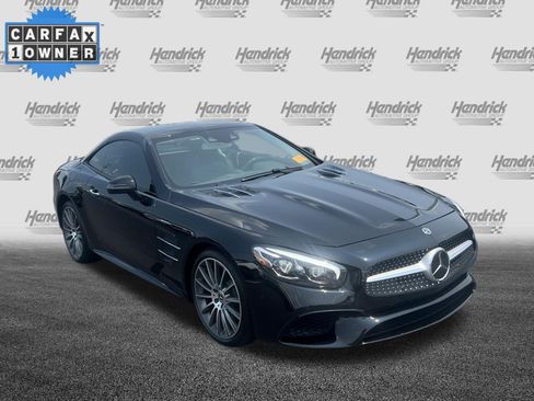 Used 2018 Mercedes-Benz SL 550 image 2