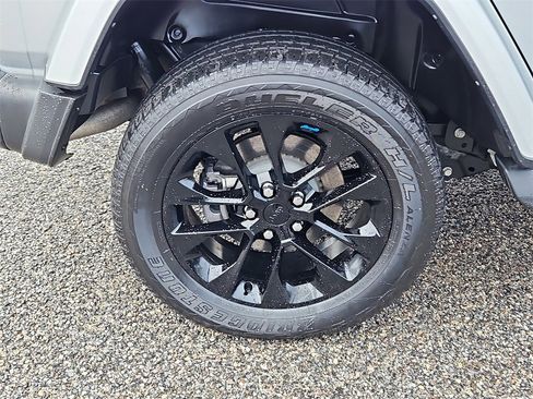 Used 2023 Jeep Wrangler Unlimited Sahara w/ Cold Weather Group image 9