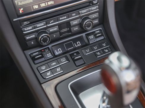 Certified 2015 Porsche 911 Turbo image 30