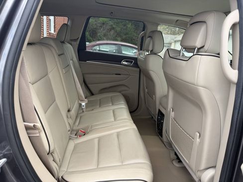 Used 2016 Jeep Grand Cherokee Overland AWD/4WD image 20