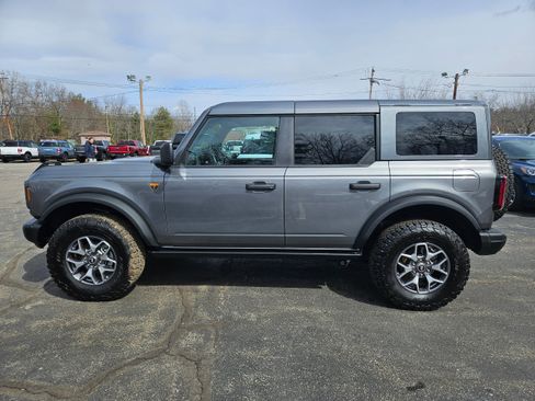 Certified 2025 Ford Bronco Badlands AWD/4WD image 8