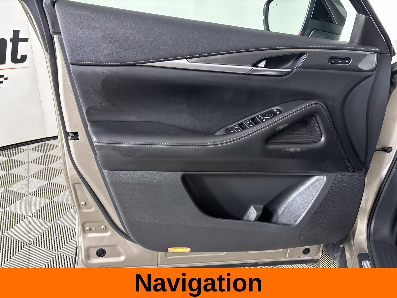 Used 2023 INFINITI QX60 Luxe w/ Cargo Package AWD/4WD image 11