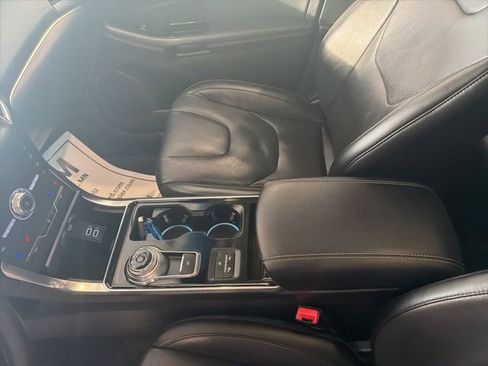 Used 2020 Ford Edge Titanium w/ Equipment Group 301A image 14