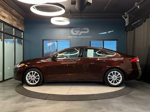 Used 2019 Ford Fusion SE image 6