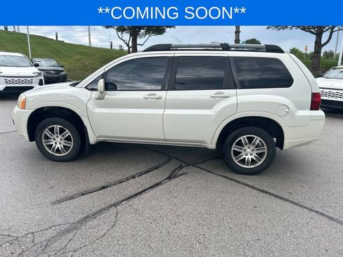 Used 2008 Mitsubishi Endeavor SE FWD image 11