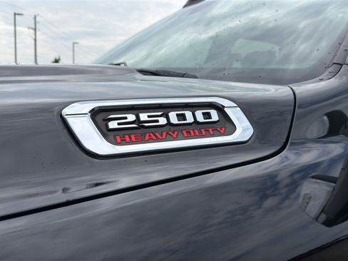 Used 2023 RAM 2500 Limited AWD/4WD image 9