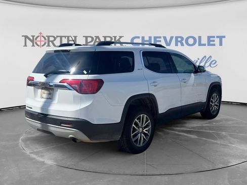 Used 2018 GMC Acadia SLE FWD image 3