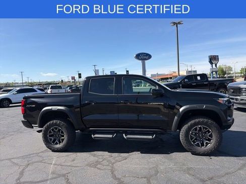 Used 2024 Chevrolet Colorado ZR2 w/ ZR2 Convenience Package III AWD/4WD image 3