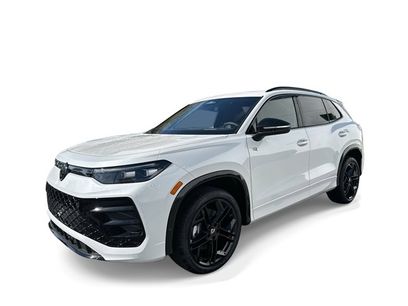 New 2025 Volkswagen Tiguan SE R-Line